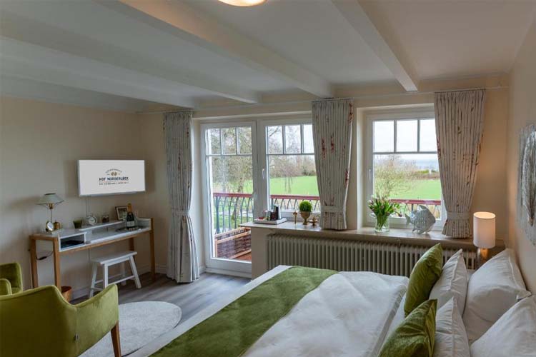Deluxe Double Room with Balcony and Sea View - Hof Norderlück - Steinberg