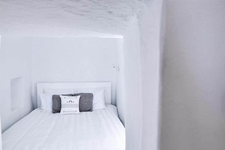 Deluxe Double Room with Sea View - Living Theros Luxury Suites - Kardiani 