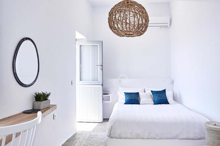Suite with Sea View - Living Theros Luxury Suites - Kardiani 
