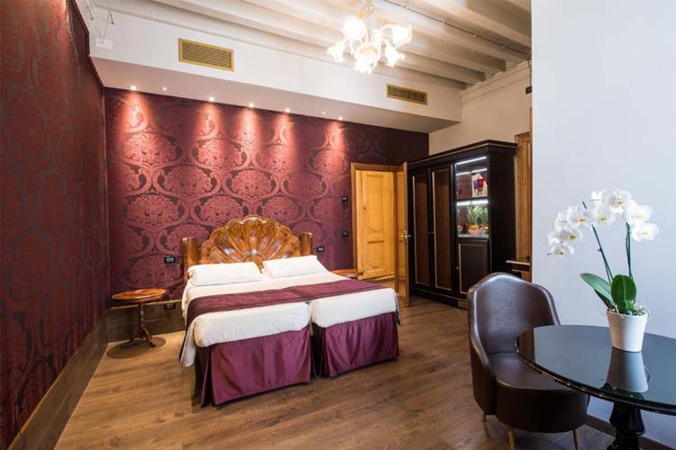 Superior Room - Locanda Leon Bianco on the Grand Canal - Venecia