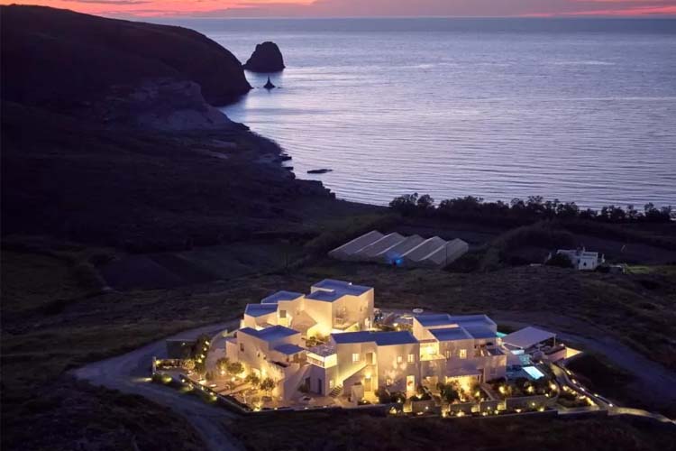 Night View - Milos Breeze Boutique Hotel - Pollonia