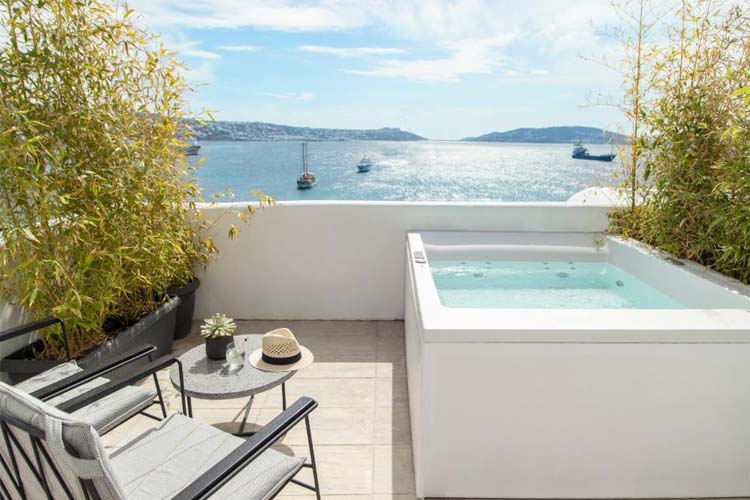 Executive Room with Sea View & Private Jacuzzi - Nimbus Mykonos - Mykonos