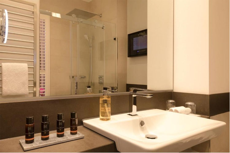 Single Room - Hotel Brunnenhaus Schloss Landau - Landau