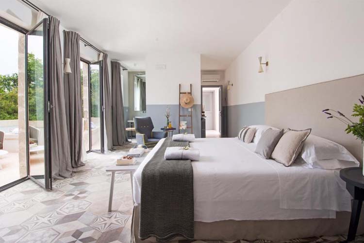 Junior Suite with external Jacuzzi - Masseria San Giovanni - Fasano 