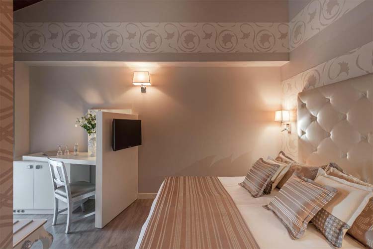 Classic Room - Borgo il Mezzanino - Salò