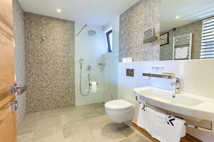 Junior Suite with Balcony - partial Sea View - Villa Margaret - Malinska