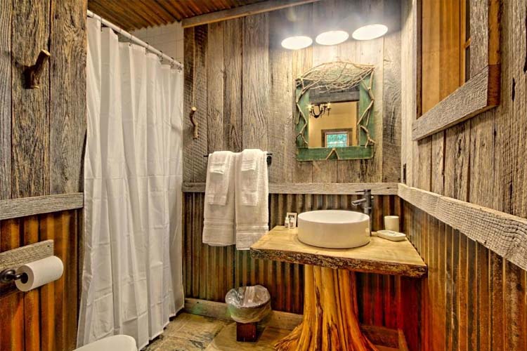 Queen Room - Lake Rabun Hotel & Restaurant - Lakemont