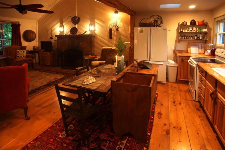 Two-Bedroom Apartment - Lake Rabun Hotel & Restaurant - Lakemont