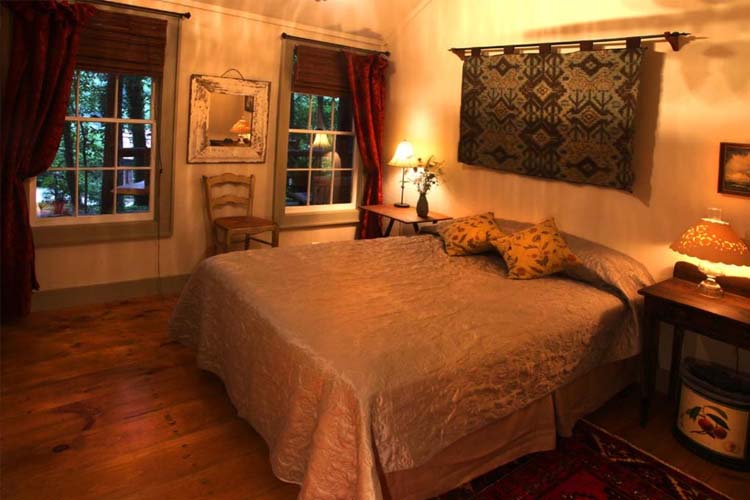 One-Bedroom Suite - Lake Rabun Hotel & Restaurant - Lakemont