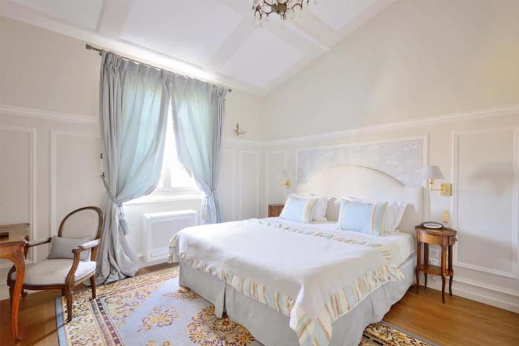 Superior Double Room - Villa Victor Louis - Bordeaux Centre - Bordeaux
