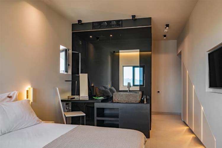 Suite with Hot Tub - Milos Cove - Komia