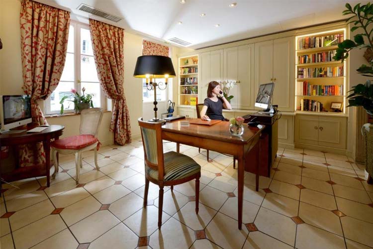 Reception - Le Relais Montmartre - Paris