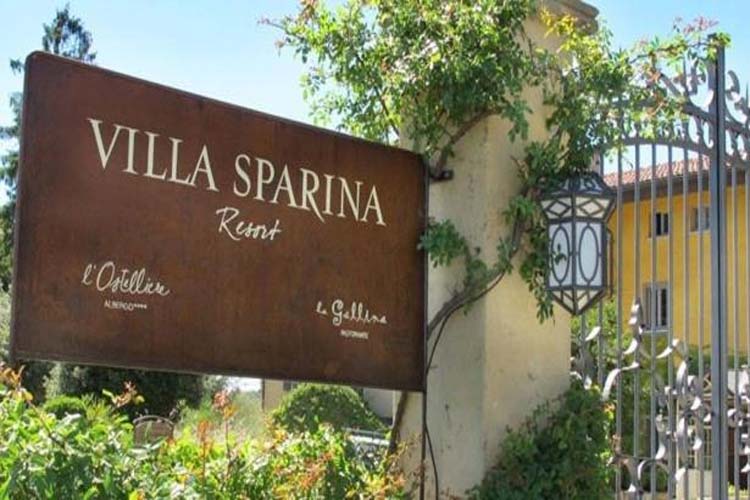 Entrance - Villa Sparina Resort - Gavi