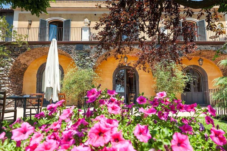 Facade - Wine Resort Villagrande - Milo