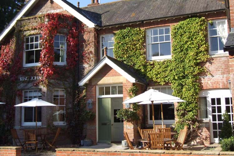 General View - King John Inn - Salisbury
