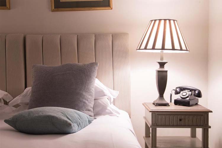 Comfort Rooms - King John Inn - Salisbury