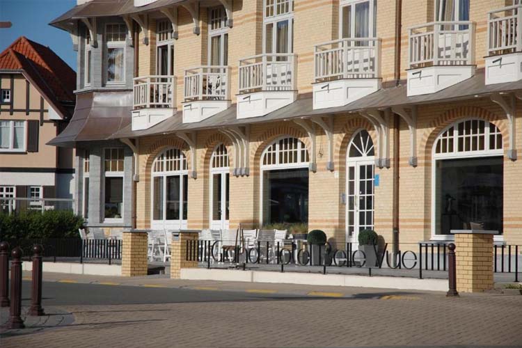 Facade - Grand Hotel Belle Vue - De Haan