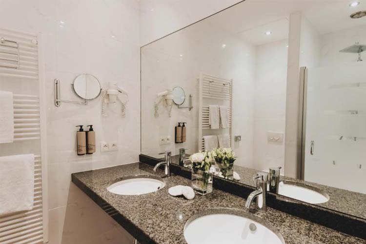 Junior Suite (2 Adults) - Grand Hotel Belle Vue - De Haan