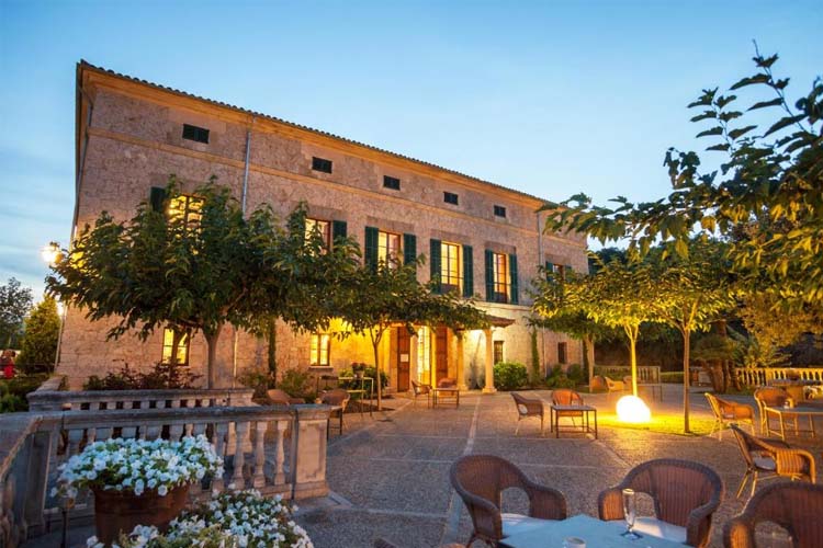 Building - Hotel Llenaire - Port de Pollença