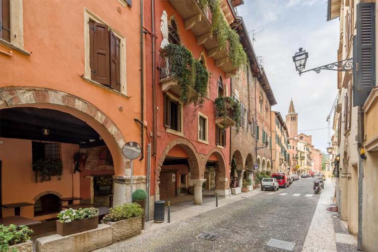 Building - Vecchia Verona - Verona