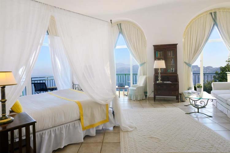 Suite with Spa Bath - Hotel Caesar Augustus - Capri, Ischia and Procida