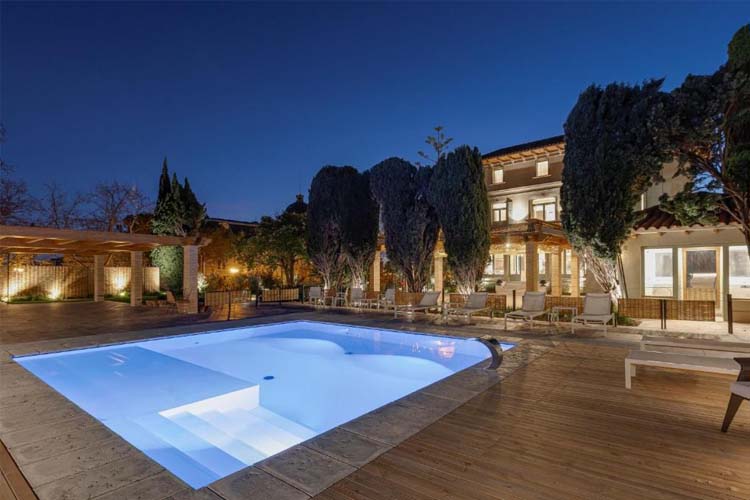 Pool - Hotel Boutique Mirlo Barcelona - Barcelona