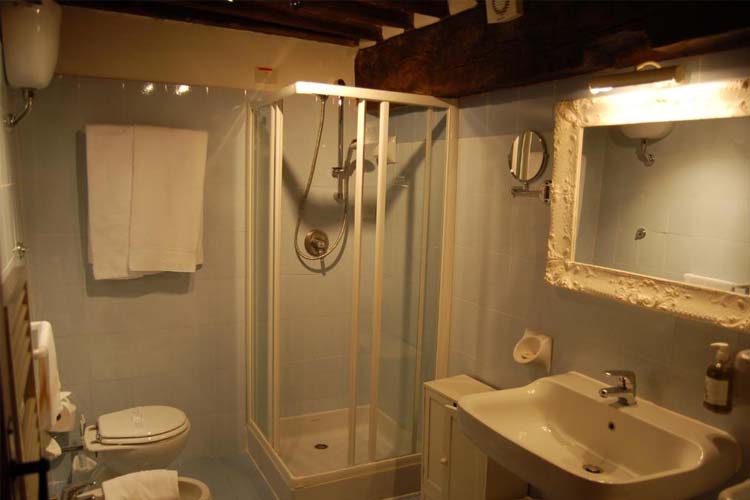 Basic Double Room - Hotel Belvedere di San Leonino - Castellina in Chianti