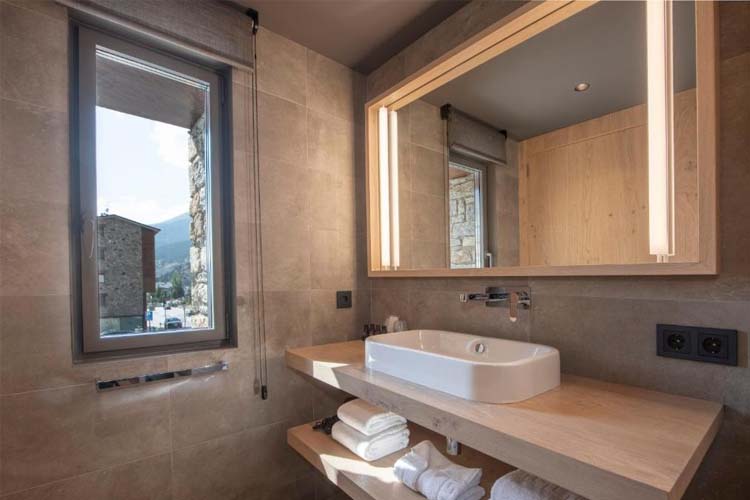 Double or Twin Room with Mountain View - Hotel Naudi Boutique - Soldeu