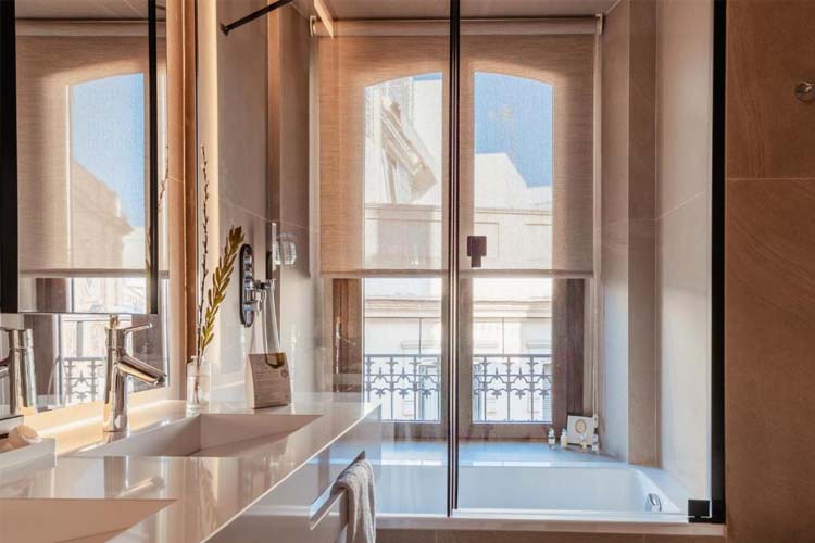 Junior Suite with Balcony - Hotel Unuk - Seville