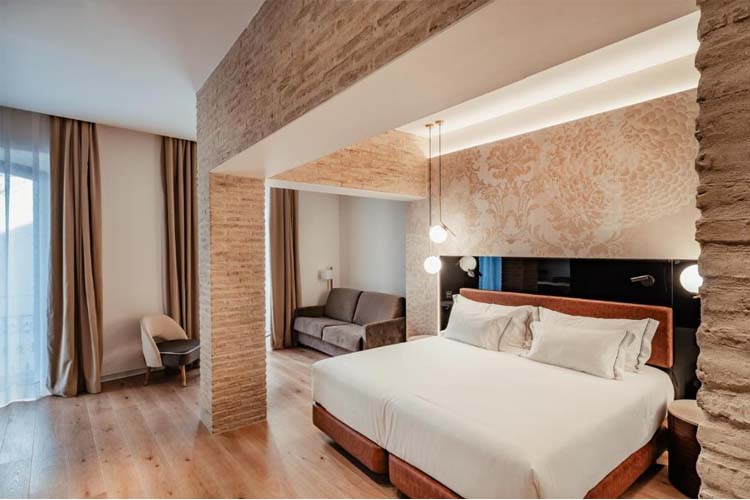 Junior Suite with Balcony - Hotel Unuk - Seville