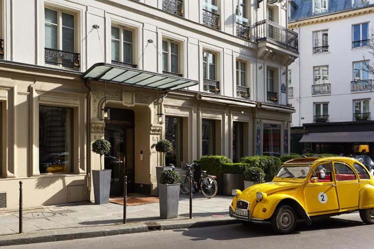 Facade - Le Pavillon des Lettres - Paris