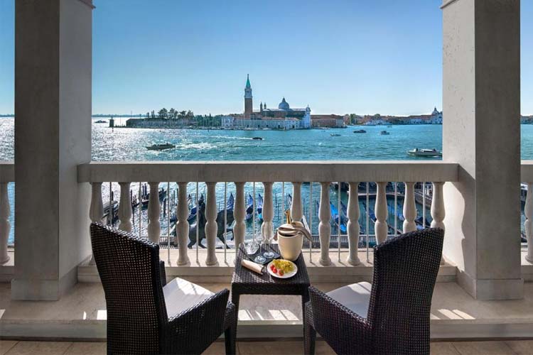 Junior Suite with Lagoon View and Terrace - Hotel Londra Palace - Venice
