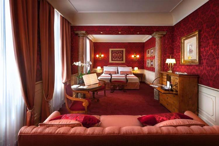 Hotel Londra Palace, a boutique hotel in Venice