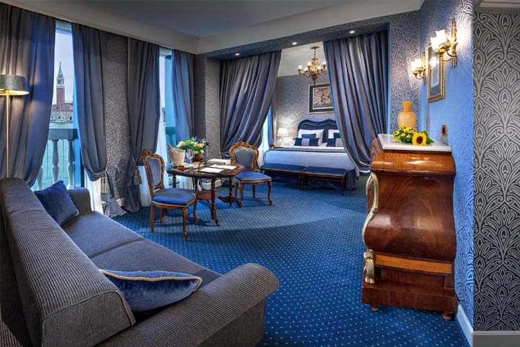 Junior Suite with Lagoon View  - Hotel Londra Palace - Venice