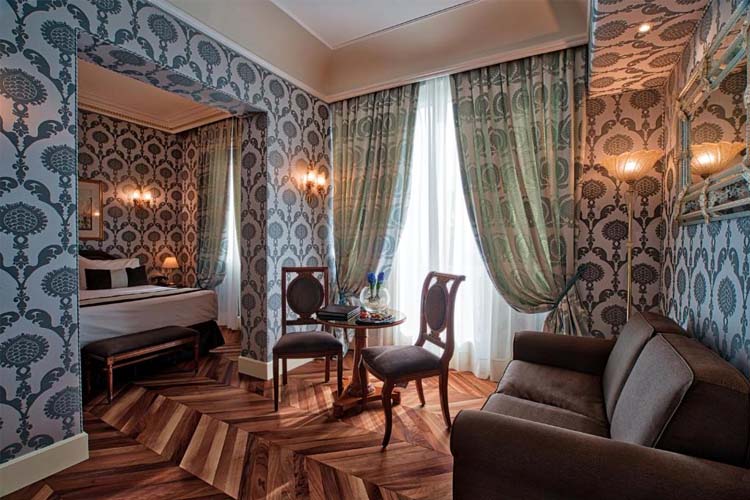 Junior Suite with Lagoon View and Balcony - Hotel Londra Palace - Venice