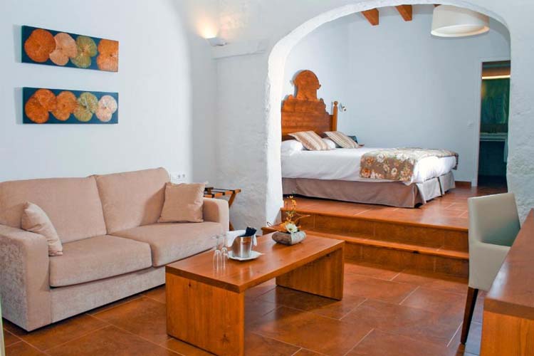 Junior Suite - Hotel Rural Binigaus Vell - Es Migjorn Gran