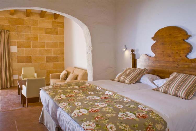 Junior Suite - Hotel Rural Binigaus Vell - Es Migjorn Gran