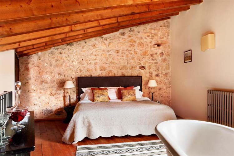 Suite Superior Morella - Hotel Mas de la Serra - Fuentespalda