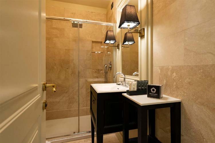 Economy Double Room - Profumo Maison d'Hôtes - Rome
