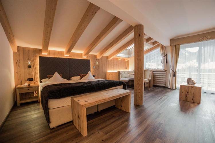 Superior Mini Suite with Balcony - Hotel Freina - Selva di Val Gardena