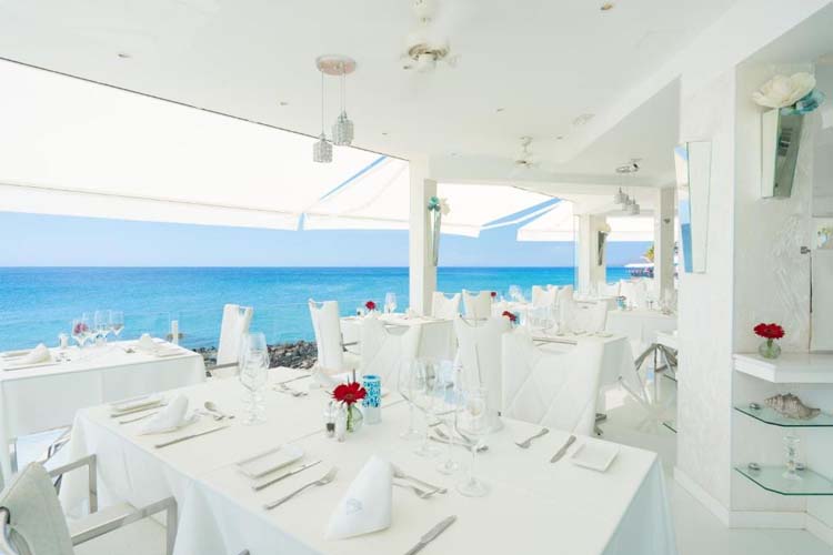 Terrace - Lani's Suites de Luxe - Tías