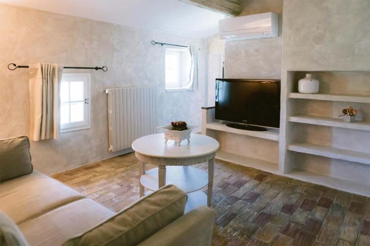 Suite (1-3 Adults) - Le Mas de la Rose - Orgon