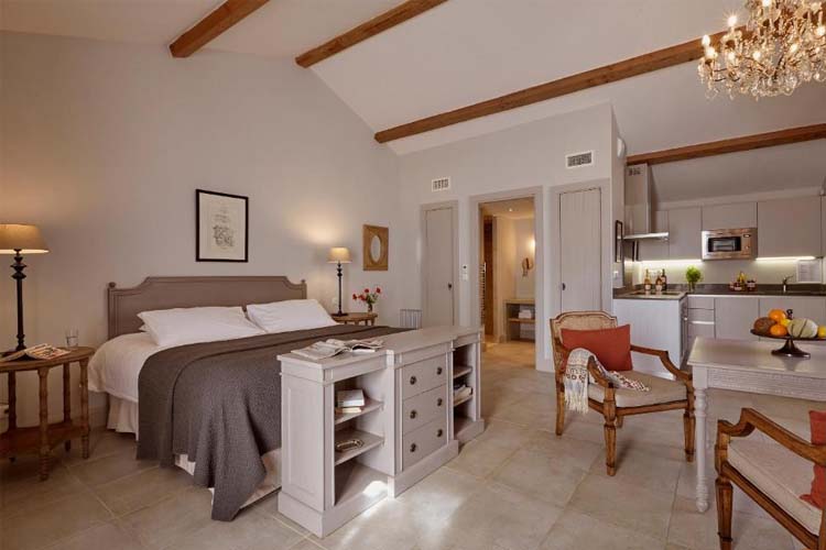 Studio - Château St Pierre de Serjac - Puissalicon