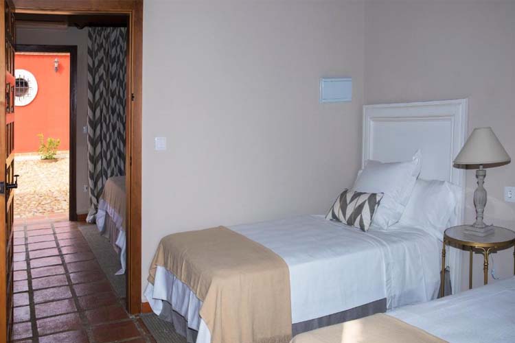 Family Double Room - Hotel Rural las Tejuelas - Talarrubias