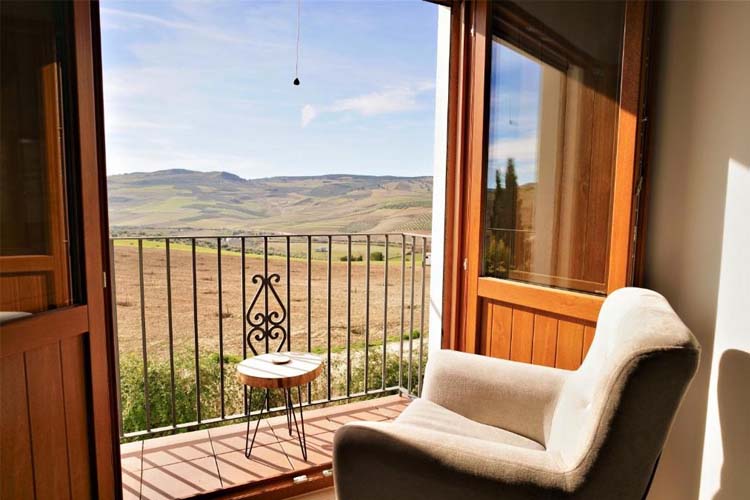 King Suite with Balcony - El Amparo - Santa Cruz del Comercio