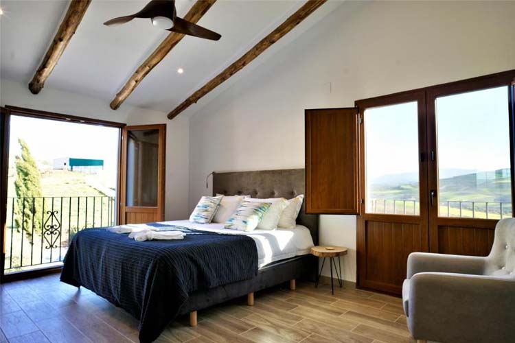 King Suite with Balcony - El Amparo - Santa Cruz del Comercio