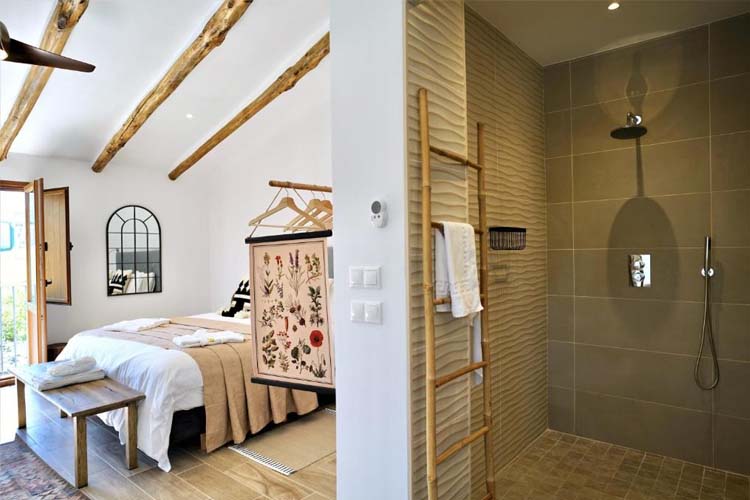 Junior Suite with Balcony - El Amparo - Santa Cruz del Comercio