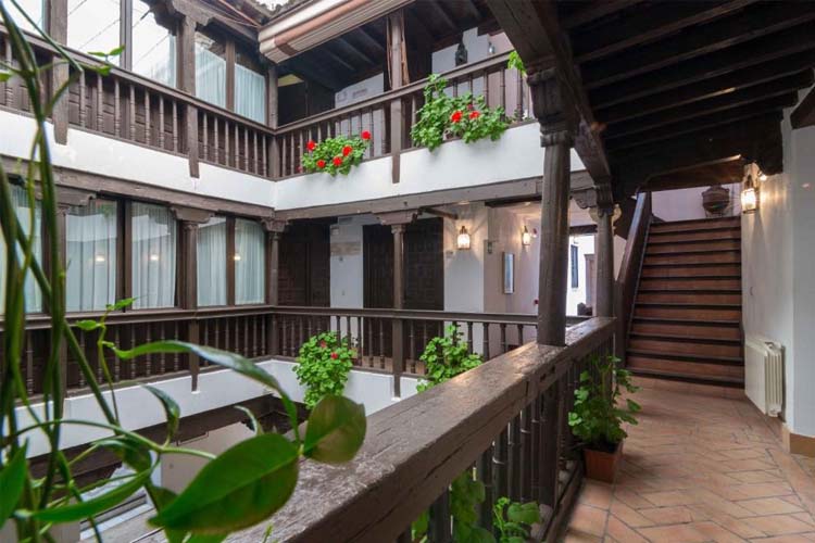 Courtyard - Casa del Capitel Nazarí - Granada