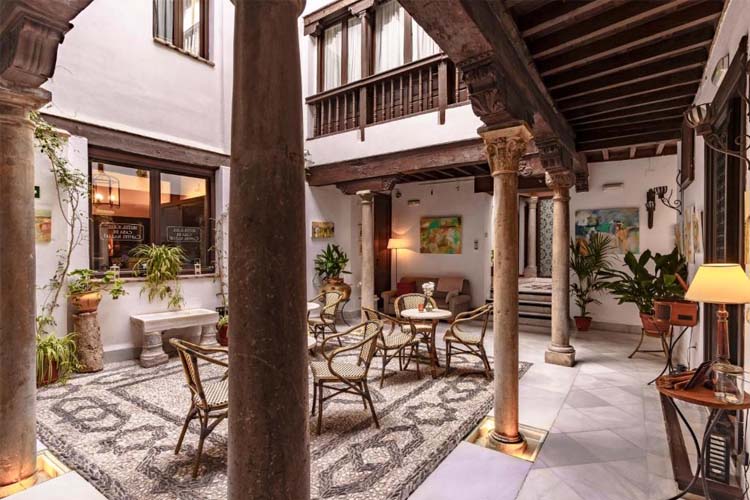 Courtyard - Casa del Capitel Nazarí - Granada
