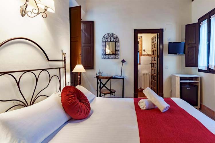 Standard Double or Twin Room - Casa del Capitel Nazarí - Granada